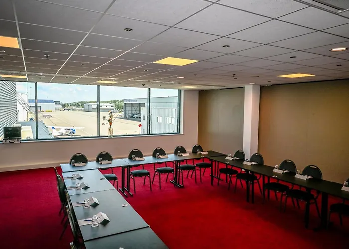 Fletcher Hotel-restaurant Wings-rotterdam فندق